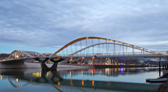 法国里昂Schuman桥