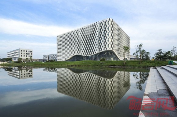 北京建筑大学新校区图书馆
