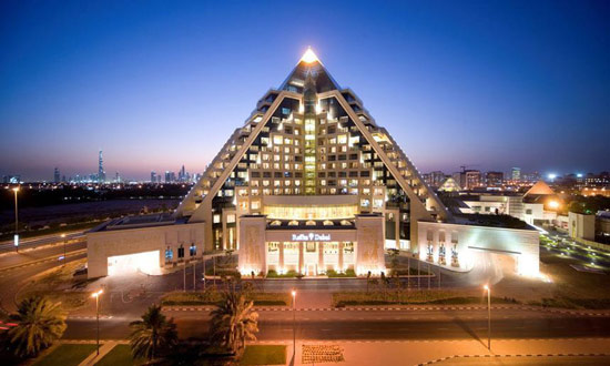 迪拜莱佛士酒店