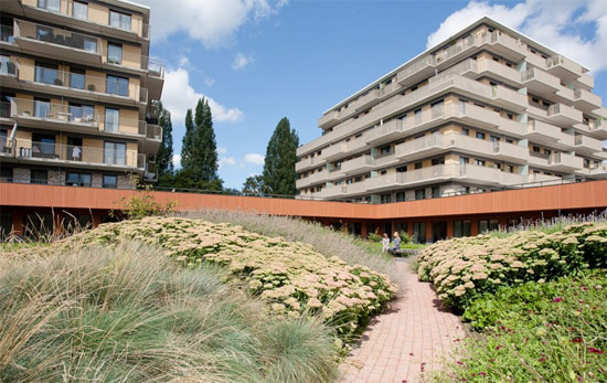 荷兰阿姆斯特尔芬Zonnehuis养老院景观设计