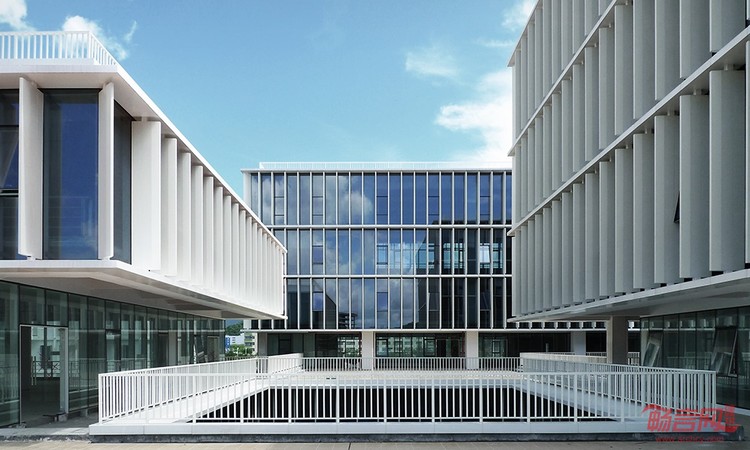 深圳现代技术研发中心 -- 建筑畅言网