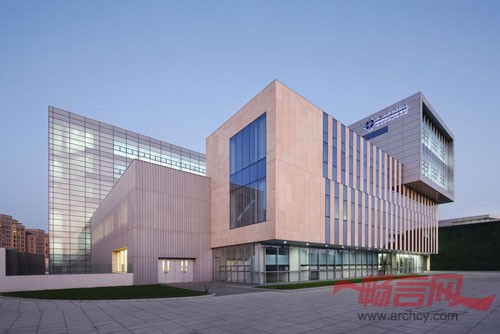 一座学校学校里面学着不能读为什么还是有人去