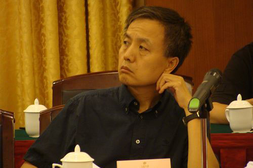 张杰先生是清华大学建筑学院教授,他在2000年后多次着文,探讨城市片断