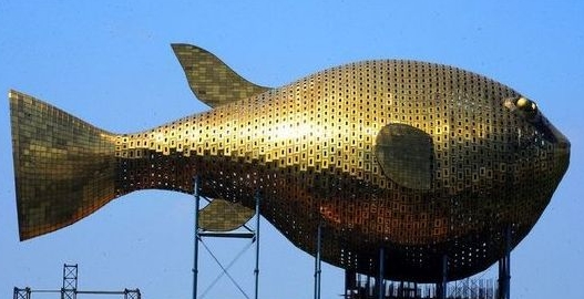 时评:世界第一的"河豚建筑"成不了城市名片