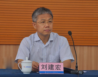 刘建宏:行政过度干预城镇化造成"鬼城"