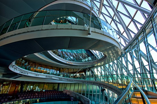 诺曼·福斯特:伦敦市政厅 -- 建筑畅言网