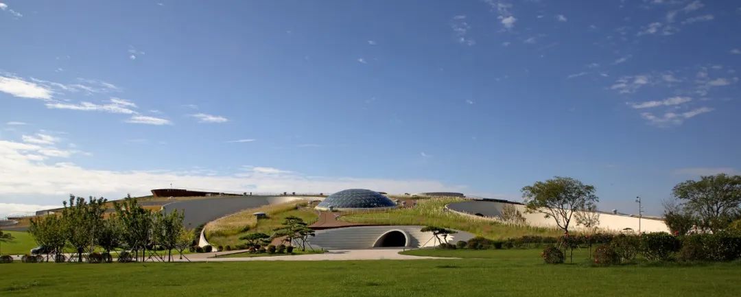 融入风景的童趣地景